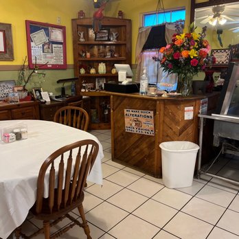 Piedad's Restaurant - a kitchen with a table and chairs - Mexican Near Me - Los Fresnos, Texas Piedad's Restaurant - a kitchen with a table and chairs - Mexican Near Me - Los Fresnos, Texas