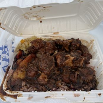 Caribbean Taste - Oxtail small portion look - Caribbean Near Me - San Diego, California Caribbean Taste - Oxtail small portion look - Caribbean Near Me - San Diego, California