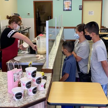 22 Below - Get a show watching them make ribbon ice cream - Bubble Tea Near Me - Tigard, Oregon 22 Below - Get a show watching them make ribbon ice cream - Bubble Tea Near Me - Tigard, Oregon