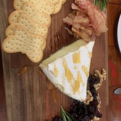 Lauria’s - Brie Cheese app