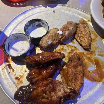 Pluckers Wing Bar - Plano - 15 wing combo - Chicken Wings Near Me - Plano, Texas Pluckers Wing Bar - Plano - 15 wing combo - Chicken Wings Near Me - Plano, Texas