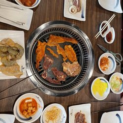 Uniq BBQ And Shabu - Korean BBQ
