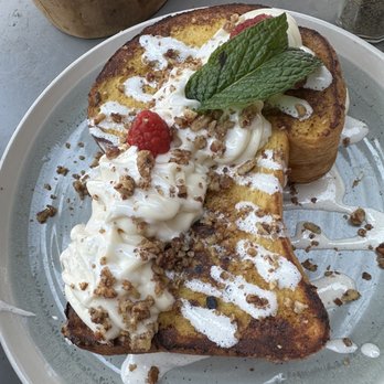 1909 - Irish Cream French Toast - Bars Near Me - Temecula, California