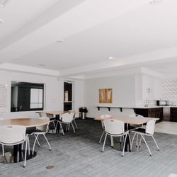 Kimpton Square Apartments