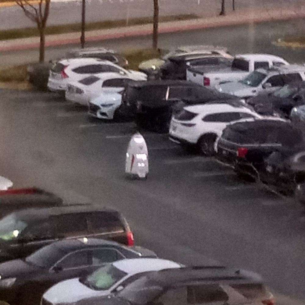 Hampton Inn Council Bluffs - Robotic security - Hotels Near Me - Council Bluffs, Iowa