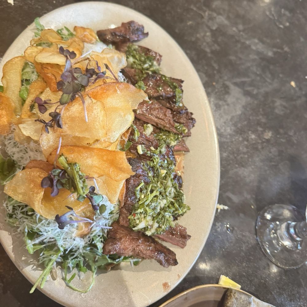 Steelbach - Skirt steak and arugula salad - New American Near Me - Tampa, Florida Steelbach - Skirt steak and arugula salad - New American Near Me - Tampa, Florida