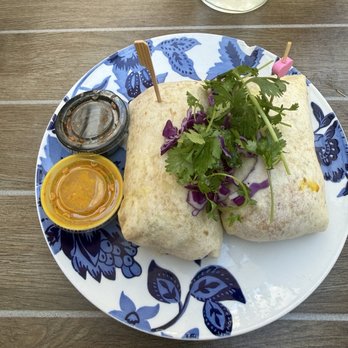 Nitallys ThaiMex - Veggie, yellow curry burritos - Asian Fusion Near Me - St. Petersburg, Florida Nitallys ThaiMex - Veggie, yellow curry burritos - Asian Fusion Near Me - St. Petersburg, Florida