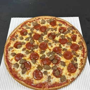 Jet's Pizza - Large thin crust, pepperoni, and sausage pizza - Pizza Near Me - Marysville, Ohio Jet's Pizza - Large thin crust, pepperoni, and sausage pizza - Pizza Near Me - Marysville, Ohio