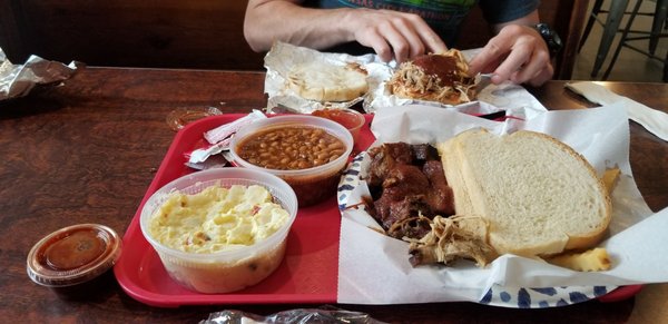 Rosedale Bar-B-Q by null