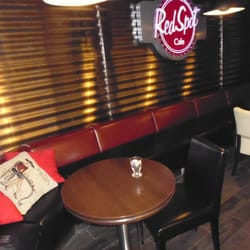 Red Spot Cafe - Wygodnie i miło