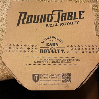 Round Table Pizza - To go box large 12 slices - Pizza Near Me - Honolulu, Hawaii