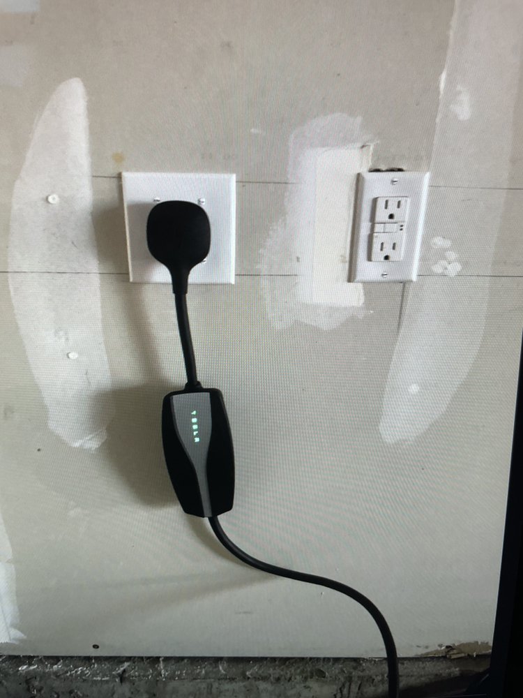 Slide of Bucio Electric