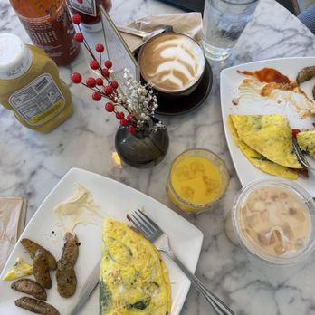 Maison Amour Café - Breakfast & Brunch Near Me - Los Angeles, California