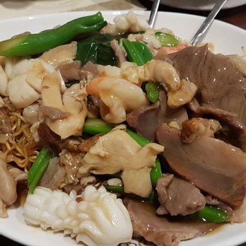 Congee Queen - Cantonese chow mein - Chinese Near Me - Mississauga, Ontario