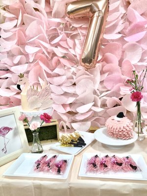 Rise Cupcakes by null