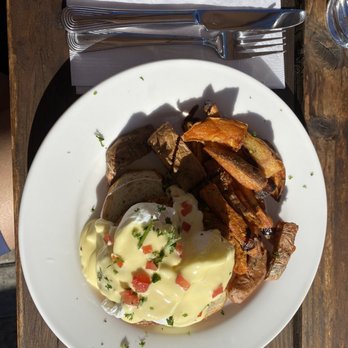 Chow - Sampson: crab cakes under the egg benedict with sweet potatoes - Breakfast & Brunch Near Me - Bend, Oregon