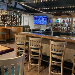 Kelly's Seafood - Inside