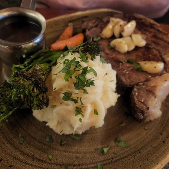 Red Tail Bar & Grill - 10oz Prime Rib (weekend special) - New American Near Me - El Cajon, California Red Tail Bar & Grill - 10oz Prime Rib (weekend special) - New American Near Me - El Cajon, California