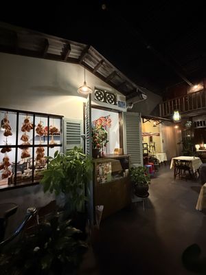 Cái Gạc-Măng-Rê Restaurant (Le Garde Manger Restaurant) by null