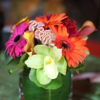 Red Lily Design - Cheerful - Florists Near Me - Mammoth Lakes, California Red Lily Design - Cheerful - Florists Near Me - Mammoth Lakes, California