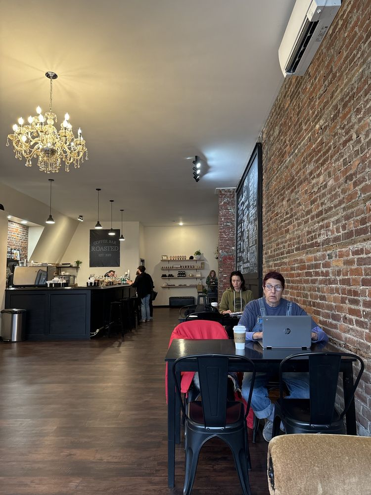 Roasted Coffee Bar Logo