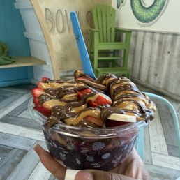 Nutella bowl with no coconut flakes, add extra granola and peanut butter