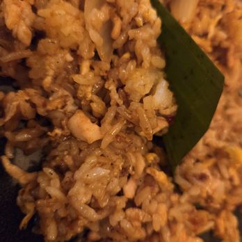 Fighting Fish Thai Cuisine - Basil BASIL FRIED RICE - Thai Near Me - Everett, Massachusetts Fighting Fish Thai Cuisine - Basil BASIL FRIED RICE - Thai Near Me - Everett, Massachusetts