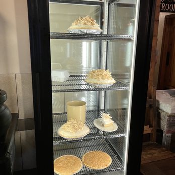 Click's Steakhouse - Cake and pie options - Steakhouses Near Me - Pawnee, Oklahoma