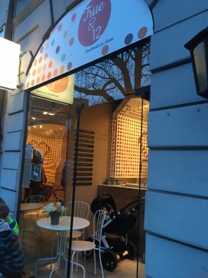 True & 12 Handmade Ice Cream by null