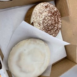 Tiramisu and pazki cookie