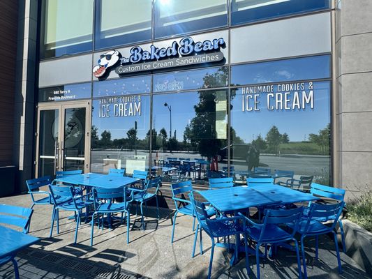 The Baked Bear by null