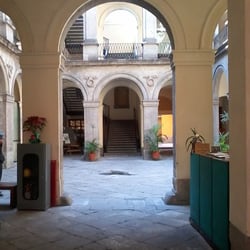 Coordinación Nacional de Monumentos Históricos del INAH - Biblioteca, fototeca y archivo geográfico, son algunos de los servicios que ofrece esta Coordinación al público en general.