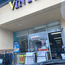 Dudley's Records - Doesn't say Dudleys just says Vinyl
