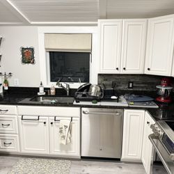 Heartwood Cabinet Refacing