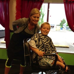 So Fly Hair Salon - Lana Allen fading Winston's hair!