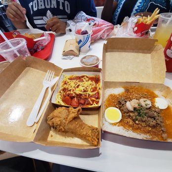 Jollibee - Jollispaghetti, Jollibee Crispy Chicken (Chicken Joy), Palabok - Fast Food Near Me - Scarborough, Alberta