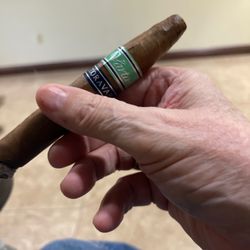 Vartan Zoravar Cigar