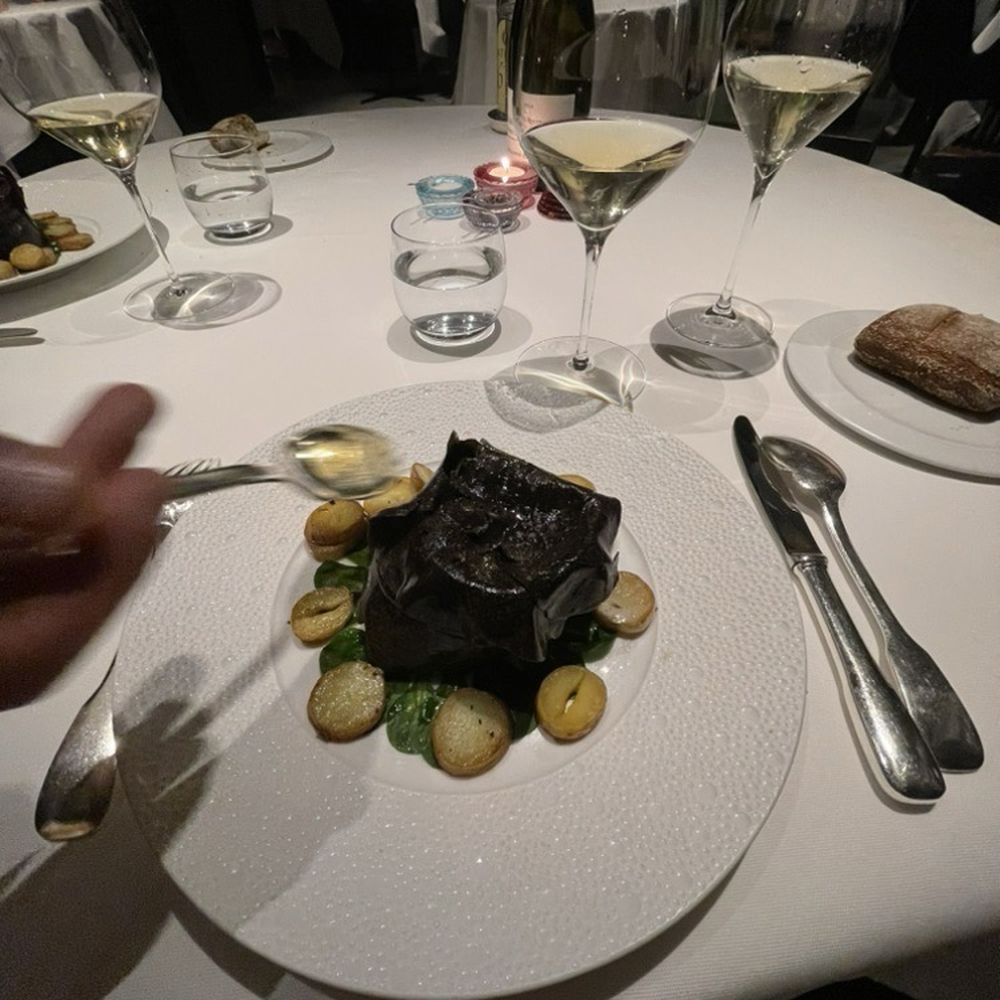 Guy Savoy - Black Trouble Salad - French Near Me - Paris, 75