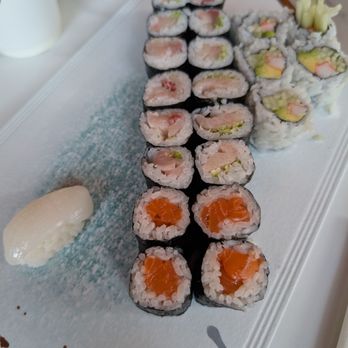Mira Sushi - Sushi Bars Near Me - Evanston, Illinois