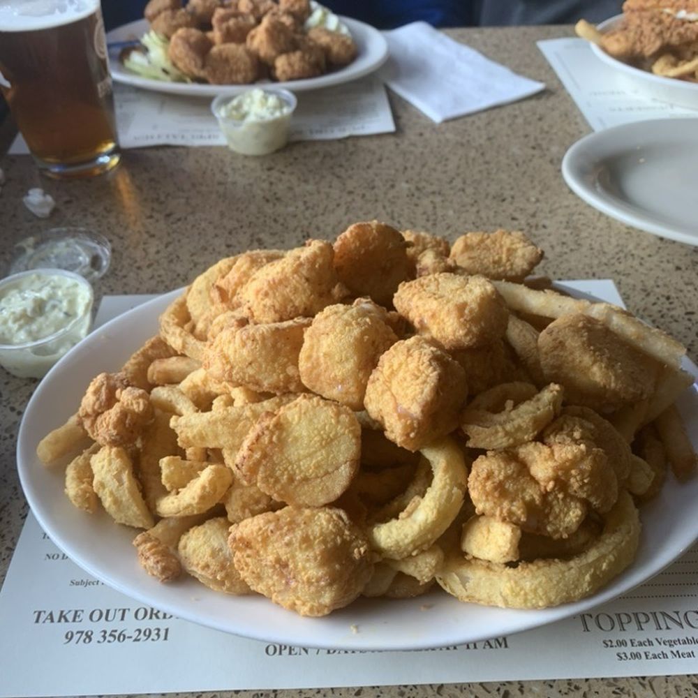 Choate Bridge Pub & Restaurant - Fried Sea Scallop Dinner, Fried Scallop appetizer, and Fish and Chips, (haddock) - Pubs Near Me - Ipswich, Massachusetts Choate Bridge Pub & Restaurant - Fried Sea Scallop Dinner, Fried Scallop appetizer, and Fish and Chips, (haddock) - Pubs Near Me - Ipswich, Massachusetts