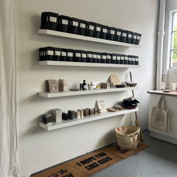 Aesthete - Display wall - Coffee & Tea Near Me