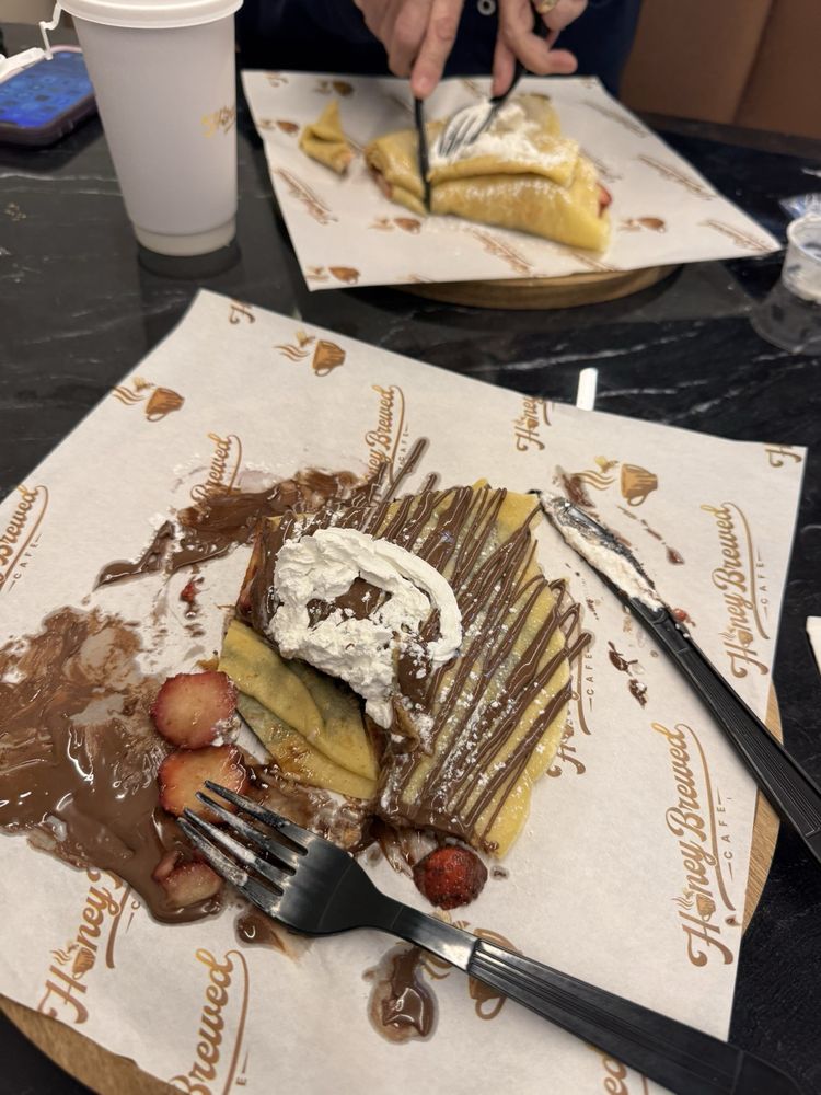 Honey Brewed Cafe Logo