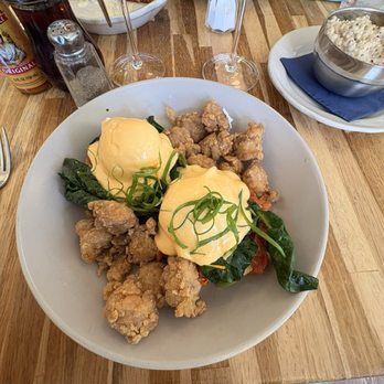 Bunny's Buckets & Bubbles - Chicken Nuggies Benedict (chicken was SO GOOD!) - Chicken Shop Near Me - Baltimore, Maryland Bunny's Buckets & Bubbles - Chicken Nuggies Benedict (chicken was SO GOOD!) - Chicken Shop Near Me - Baltimore, Maryland
