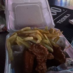 Cross Ultra Lounge - Bone in wings