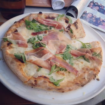 Dolce Italian - Prosciutto and Rucola Pizza - Bianca - Requested it without tomato sauce and it was delcious! - Italian Near Me - Miami Beach, Florida