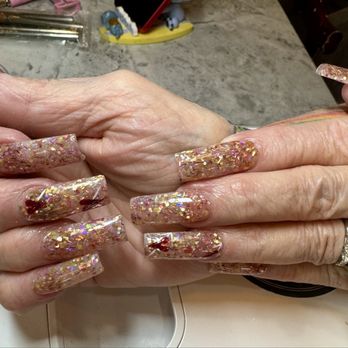 Gelish Nail Salon - Leo strikes again! Perfect new nails applied skillfully and artfully.‍ - Nail Salons Near Me - Tucson, Arizona