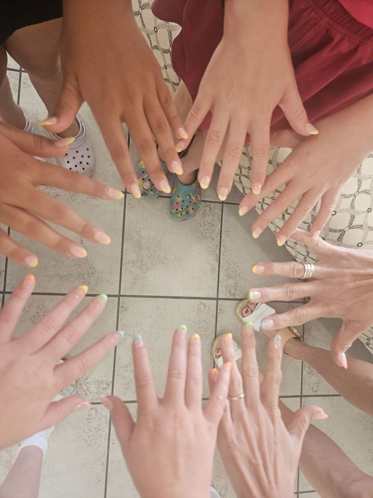 Lux Nail Studio Logo