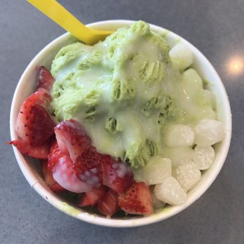 Salju Dessert - Matcha snow ice w/ condensed milk, mochi, and strawberries! - Desserts Near Me - Alhambra, California Salju Dessert - Matcha snow ice w/ condensed milk, mochi, and strawberries! - Desserts Near Me - Alhambra, California
