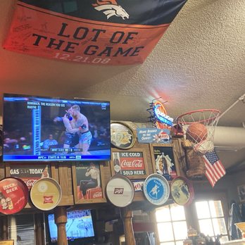 Hickory House Ribs & Steaks - Ambience! (Love that fights were on one screen, hockey on the other!! My kind of place!) - Barbeque Near Me - Parker, Colorado Hickory House Ribs & Steaks - Ambience! (Love that fights were on one screen, hockey on the other!! My kind of place!) - Barbeque Near Me - Parker, Colorado
