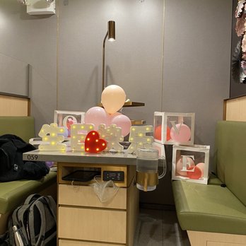 Haidilao Hotpot Flushing - happy birthday surprise - Hot Pot Near Me - Flushing, New York